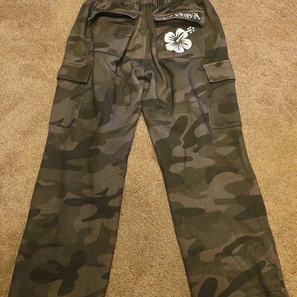 Benoa Sweats - Picture 3 of 5